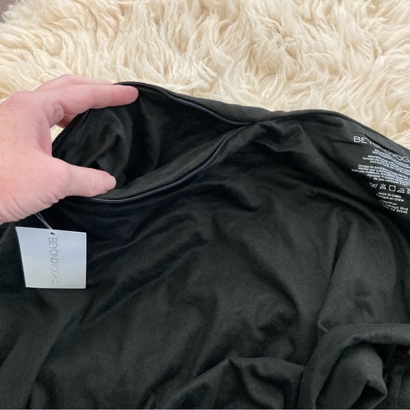 Beyond Yoga Hidden Pocket Infinity Loop Circle Wrap Scarf New with tag. - Picture 8 of 8